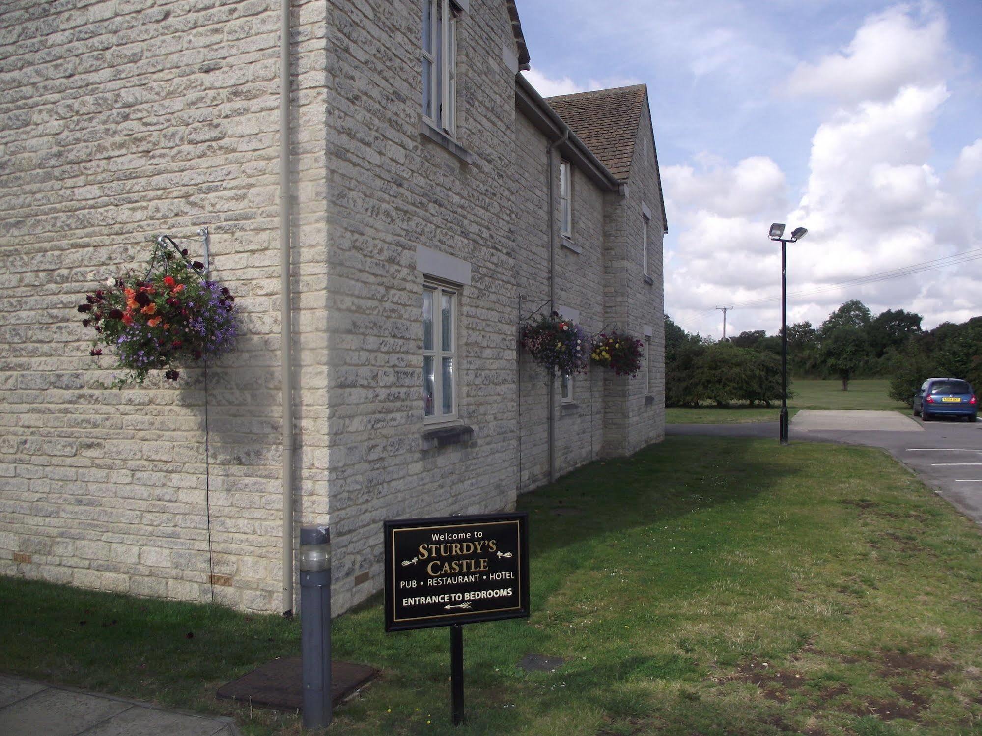 Sturdys Castle Motel Kidlington Kültér fotó